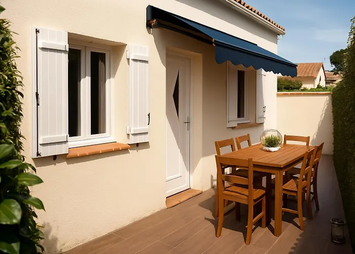 T2 - Reve D'Azur 20M2 Bord De Mer- Plage De La Nartelle- Sainte Maxime - Piscine Partagee - Parking - Bbq - Draps Inclus 아파트 생트막시메