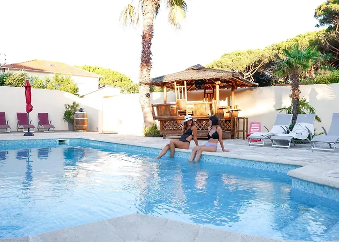 T2 - Reve D'Azur 20M2 Bord De Mer- Plage De La Nartelle- Sainte Maxime - Piscine Partagee - Parking - Bbq - Draps Inclus 생트막시메